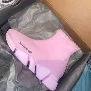 Balenciaga speed 2.0 fur pink